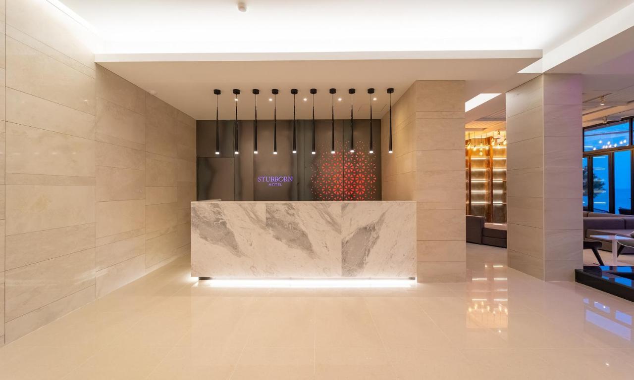 Stubborn Hotel Geoje Exterior photo